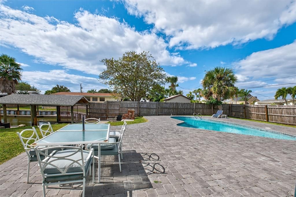 For Sale: $595,000 (3 beds, 2 baths, 1656 Square Feet)