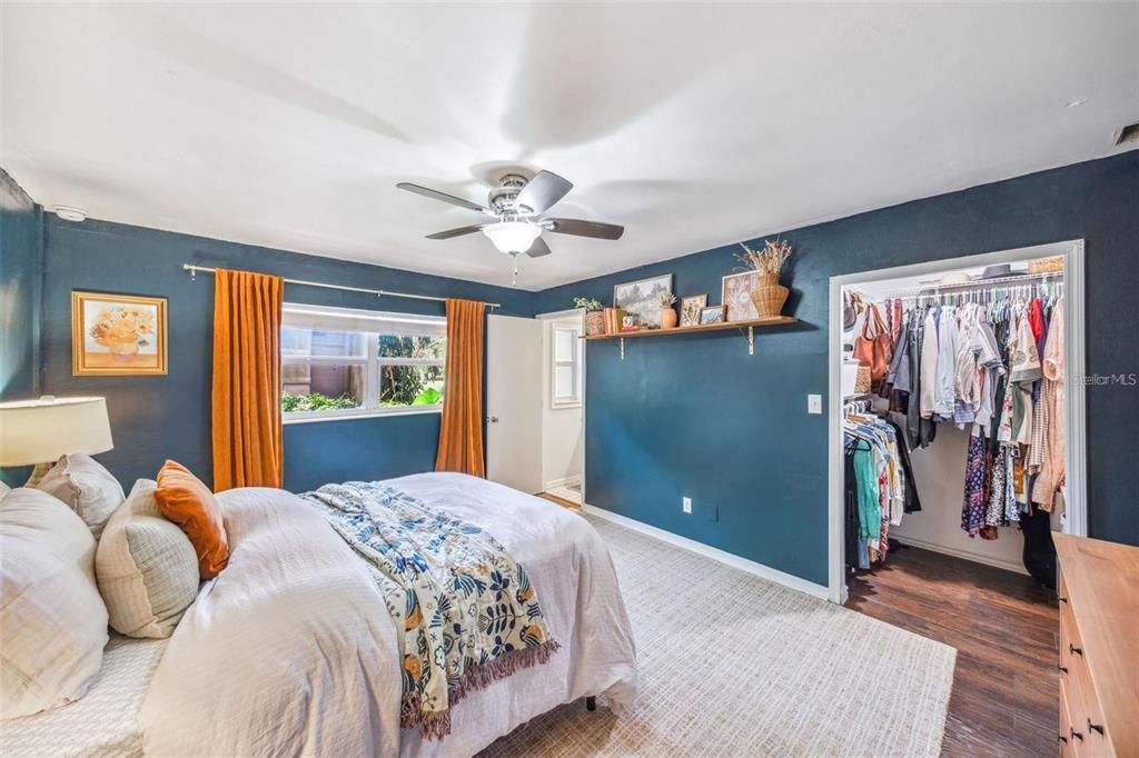 Под контрактом: $2,250 (3 спален, 2 ванн, 1663 Квадратных фут)