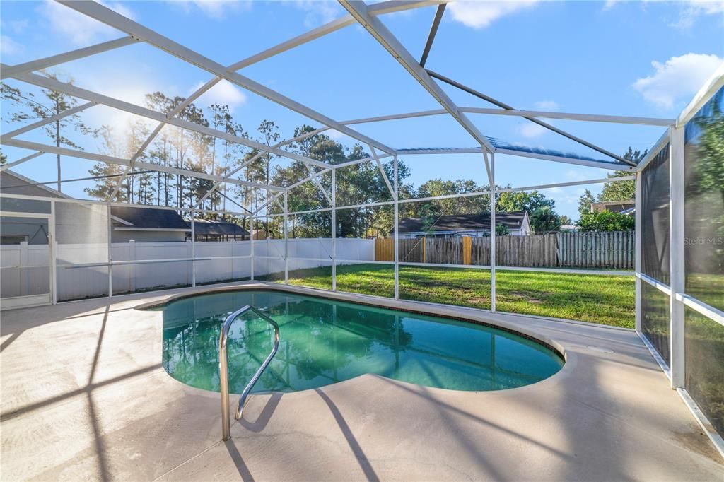 Active With Contract: $299,000 (3 beds, 2 baths, 1470 Square Feet)