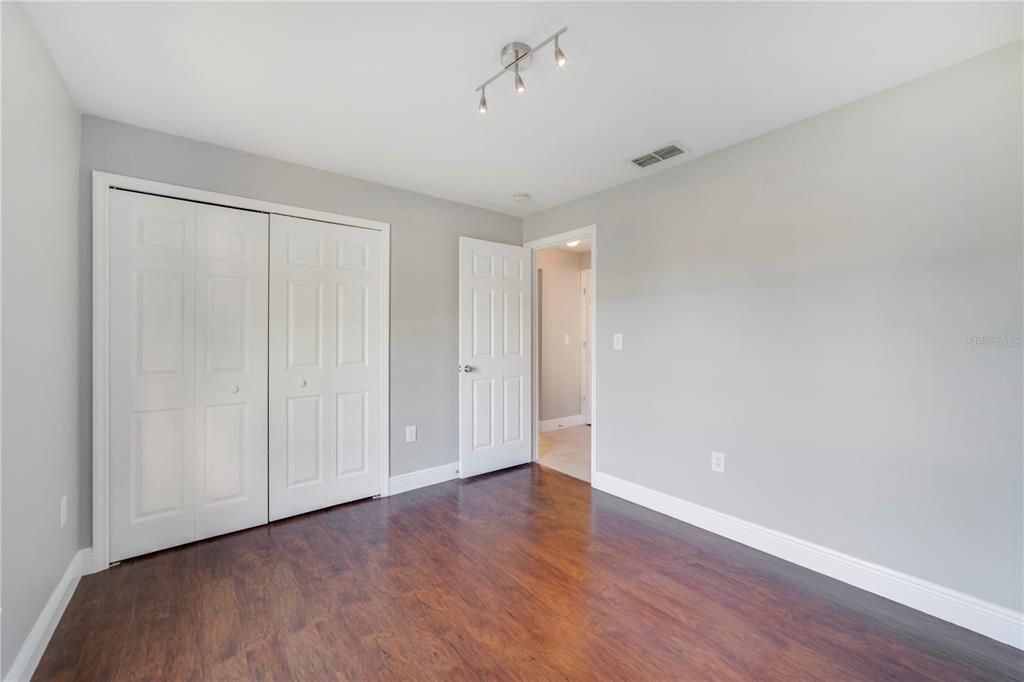 Active With Contract: $299,000 (3 beds, 2 baths, 1470 Square Feet)