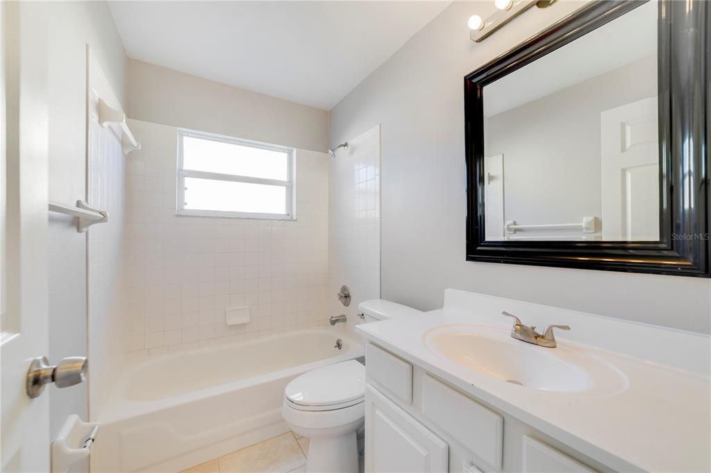 Active With Contract: $299,000 (3 beds, 2 baths, 1470 Square Feet)