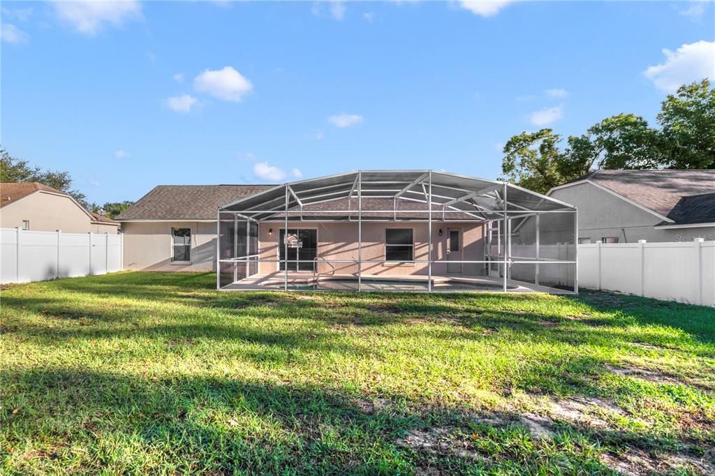 Active With Contract: $299,000 (3 beds, 2 baths, 1470 Square Feet)