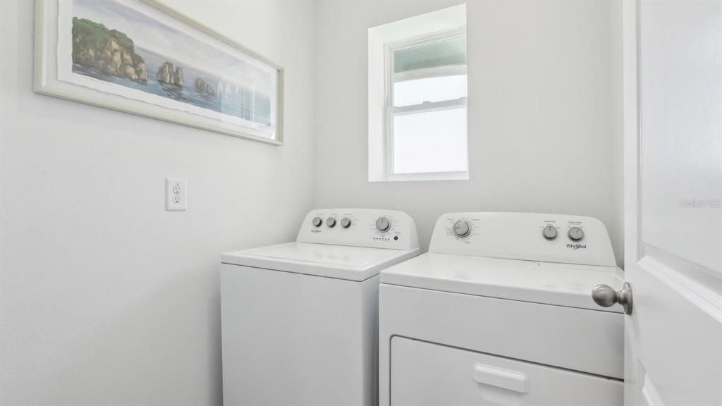 Active With Contract: $349,990 (3 beds, 2 baths, 1560 Square Feet)