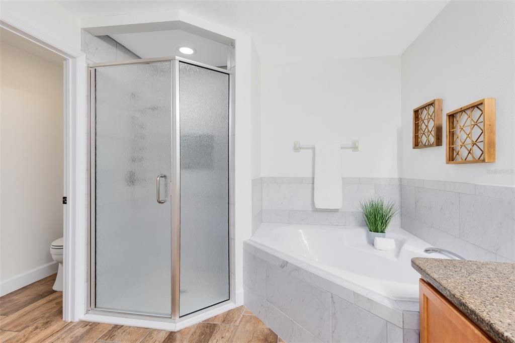 Activo con contrato: $315,000 (4 camas, 2 baños, 1772 Pies cuadrados)