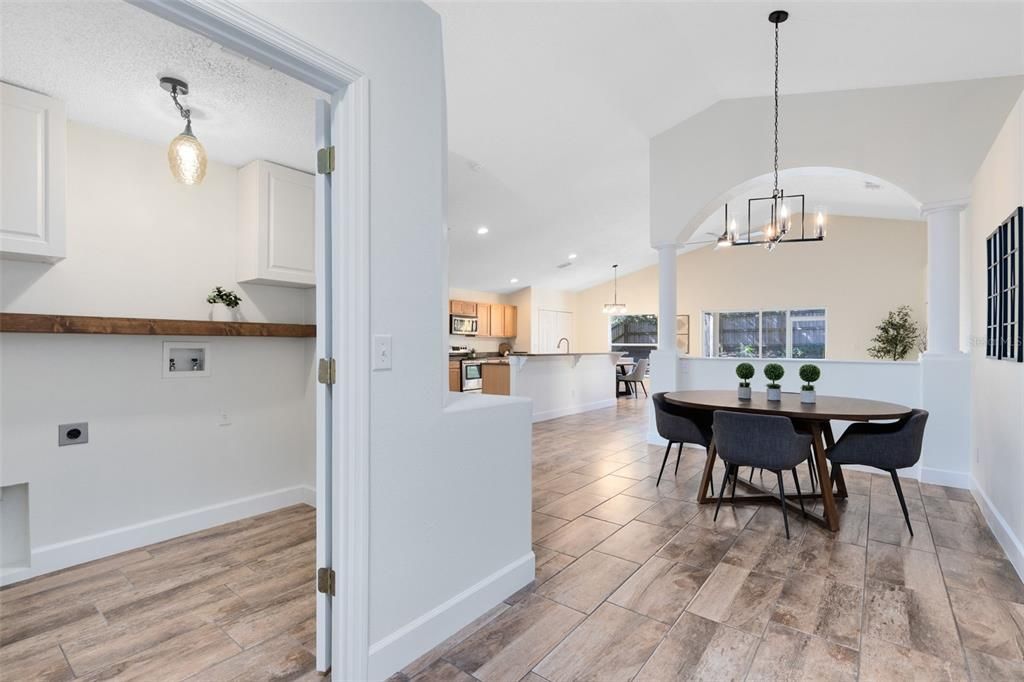 Activo con contrato: $315,000 (4 camas, 2 baños, 1772 Pies cuadrados)