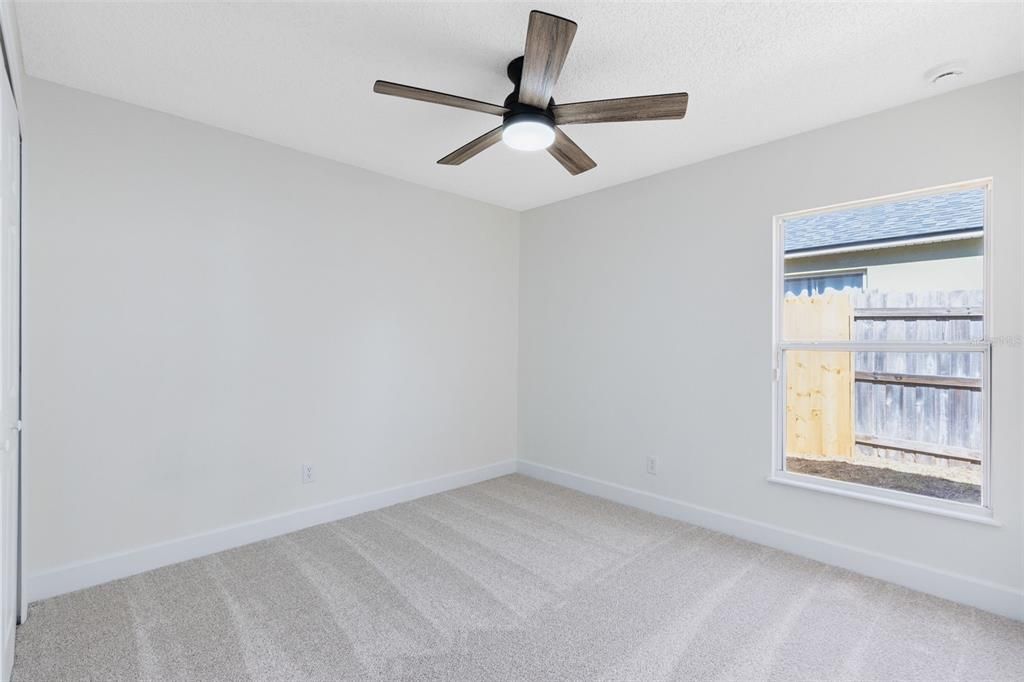 Activo con contrato: $315,000 (4 camas, 2 baños, 1772 Pies cuadrados)