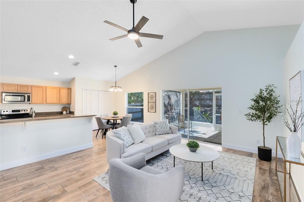 Activo con contrato: $315,000 (4 camas, 2 baños, 1772 Pies cuadrados)