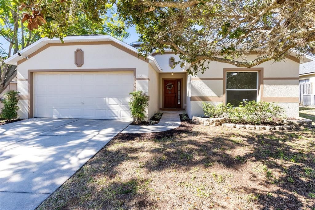 Activo con contrato: $315,000 (4 camas, 2 baños, 1772 Pies cuadrados)