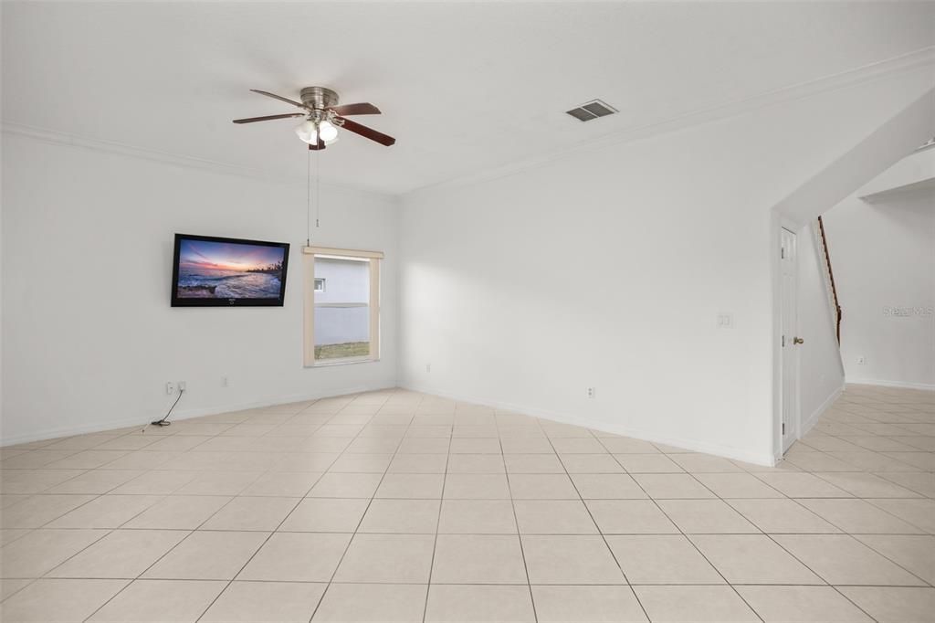 В аренду: $4,500 (5 спален, 4 ванн, 4204 Квадратных фут)