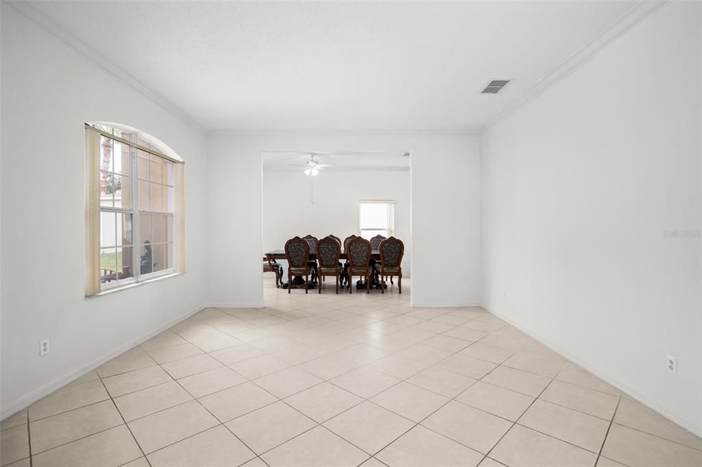 В аренду: $4,500 (5 спален, 4 ванн, 4204 Квадратных фут)