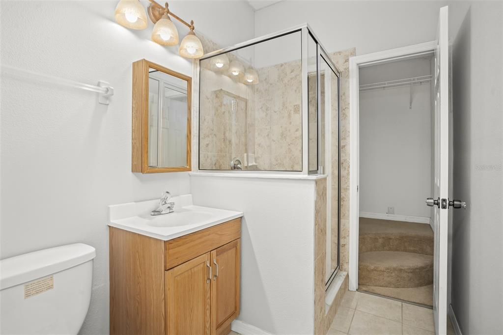 В аренду: $4,500 (5 спален, 4 ванн, 4204 Квадратных фут)