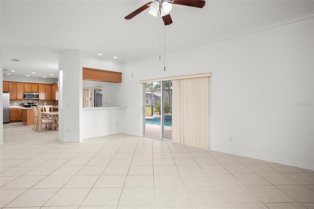 В аренду: $4,500 (5 спален, 4 ванн, 4204 Квадратных фут)