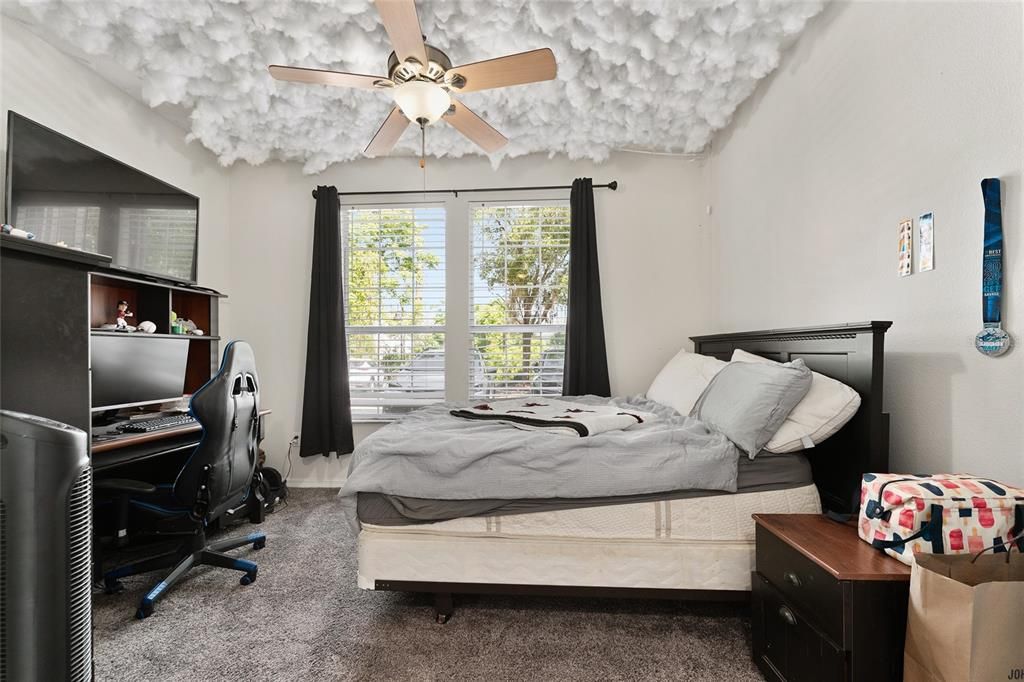 На продажу: $405,000 (3 спален, 3 ванн, 1296 Квадратных фут)