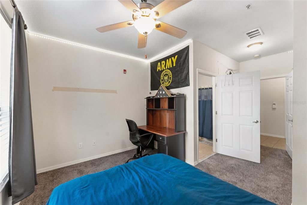 На продажу: $405,000 (3 спален, 3 ванн, 1296 Квадратных фут)