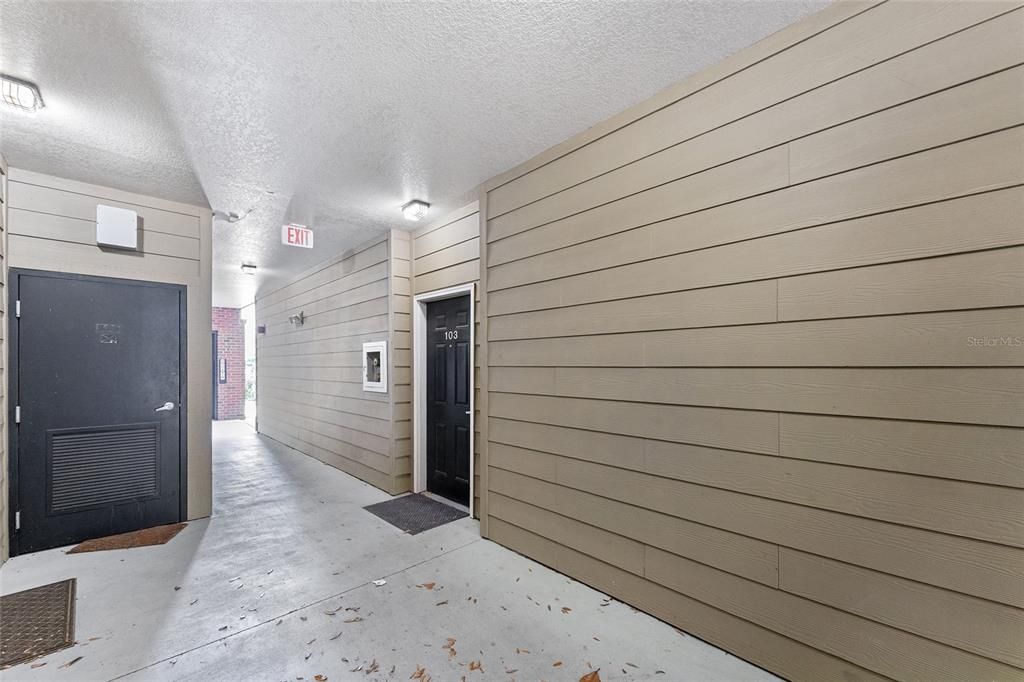 На продажу: $405,000 (3 спален, 3 ванн, 1296 Квадратных фут)