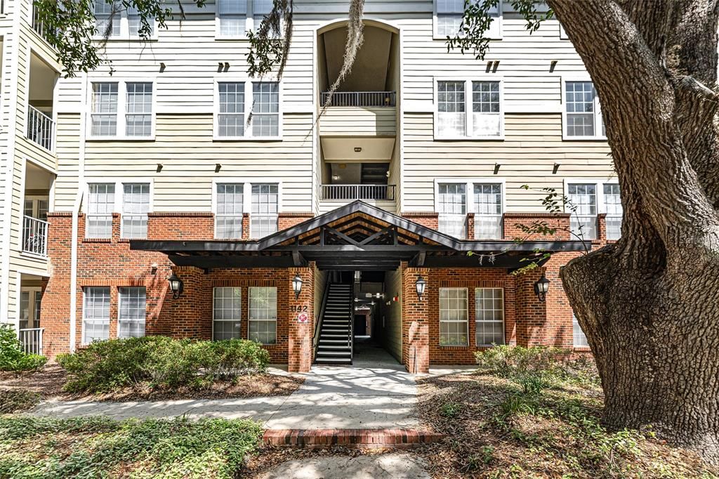 На продажу: $405,000 (3 спален, 3 ванн, 1296 Квадратных фут)