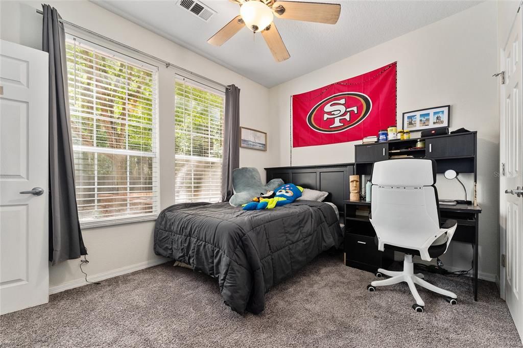 На продажу: $405,000 (3 спален, 3 ванн, 1296 Квадратных фут)