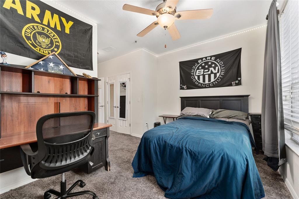 На продажу: $405,000 (3 спален, 3 ванн, 1296 Квадратных фут)