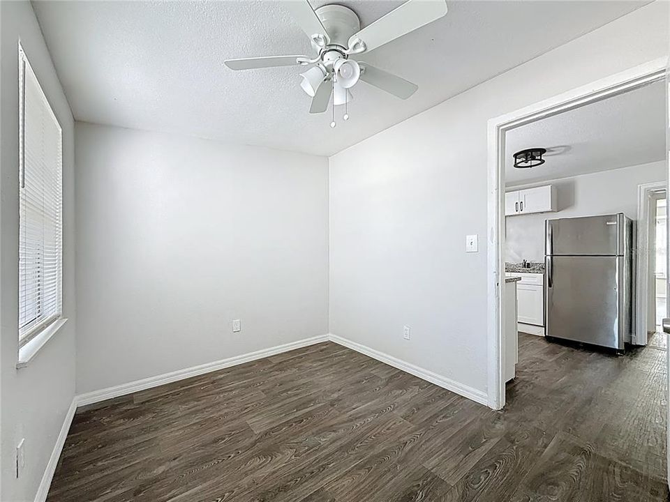 В аренду: $1,750 (3 спален, 1 ванн, 900 Квадратных фут)