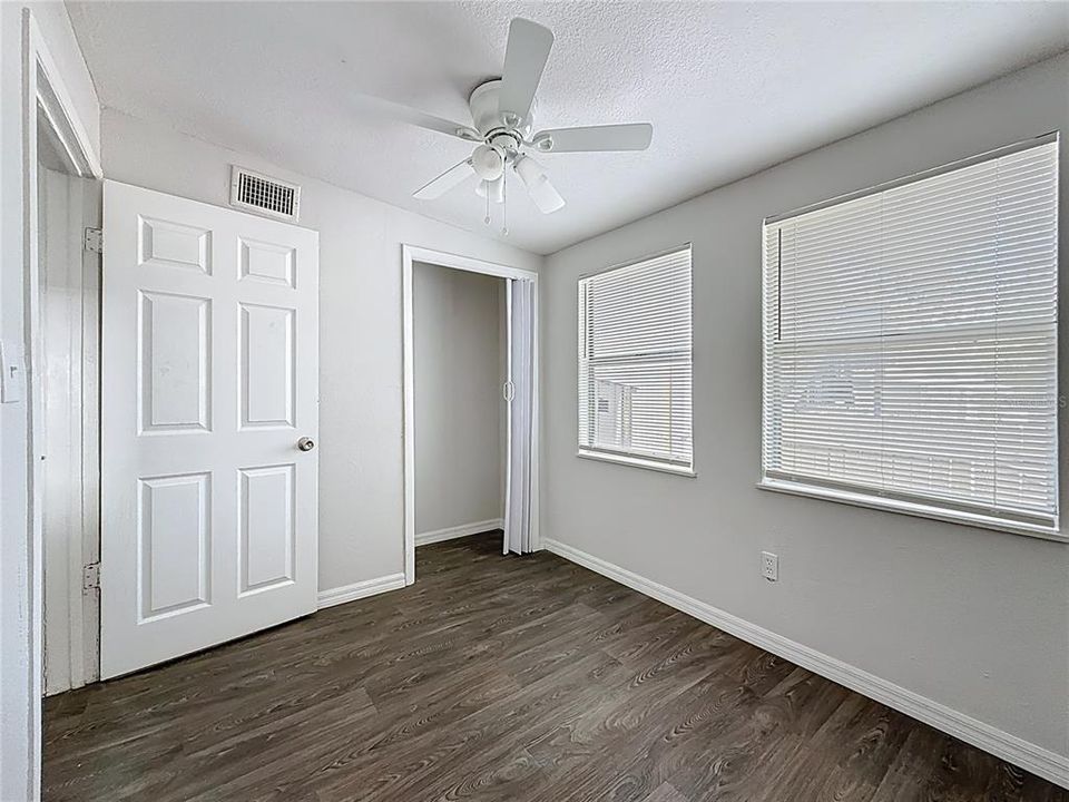 В аренду: $1,750 (3 спален, 1 ванн, 900 Квадратных фут)