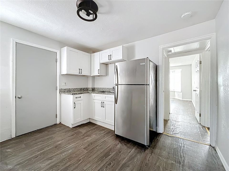 В аренду: $1,750 (3 спален, 1 ванн, 900 Квадратных фут)