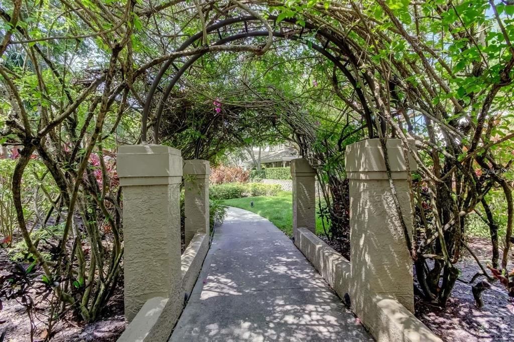 待售: $995,000 (2 贝兹, 2 浴室, 1760 平方英尺)