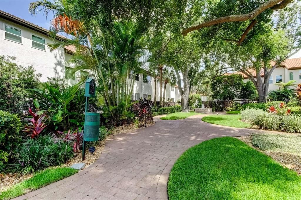 待售: $995,000 (2 贝兹, 2 浴室, 1760 平方英尺)