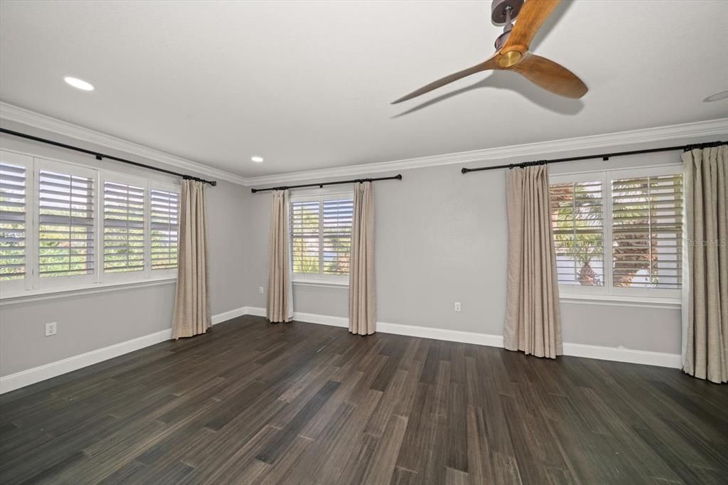 待售: $995,000 (2 贝兹, 2 浴室, 1760 平方英尺)