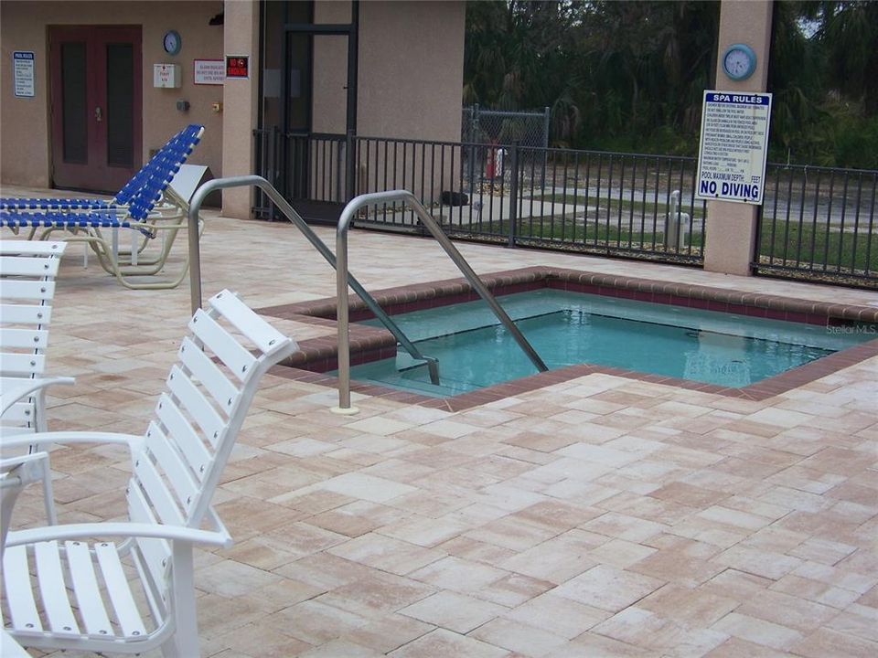 На продажу: $127,000 (2 спален, 2 ванн, 1064 Квадратных фут)