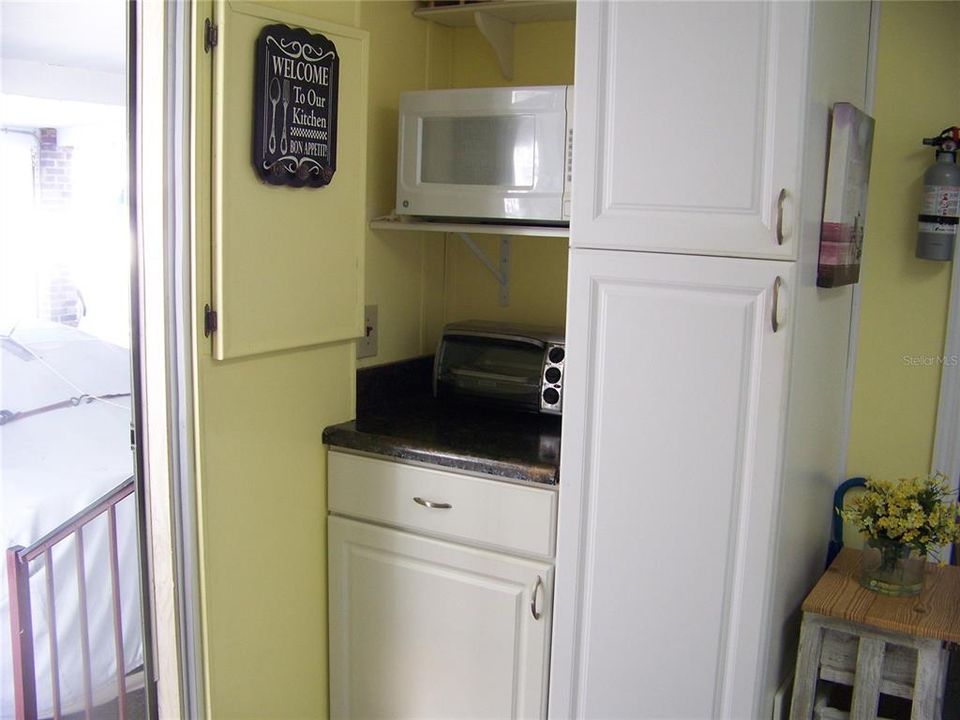 На продажу: $127,000 (2 спален, 2 ванн, 1064 Квадратных фут)