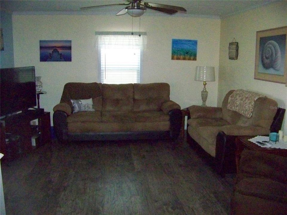 На продажу: $127,000 (2 спален, 2 ванн, 1064 Квадратных фут)