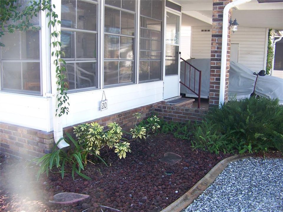 На продажу: $127,000 (2 спален, 2 ванн, 1064 Квадратных фут)