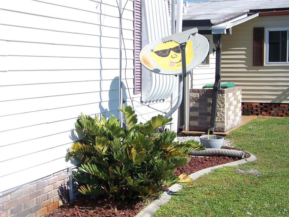 На продажу: $127,000 (2 спален, 2 ванн, 1064 Квадратных фут)