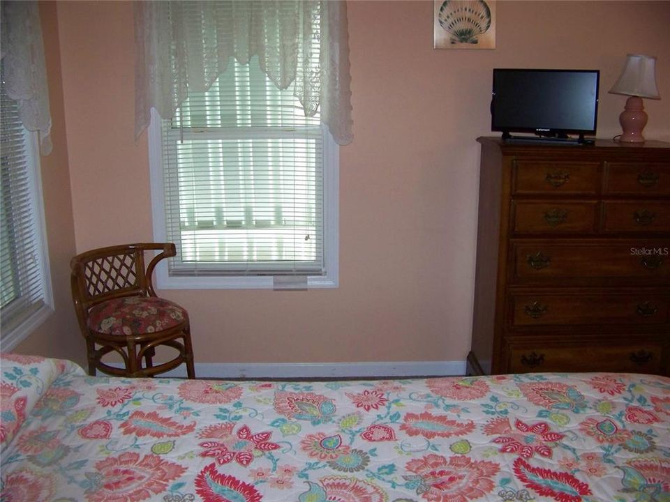 На продажу: $127,000 (2 спален, 2 ванн, 1064 Квадратных фут)