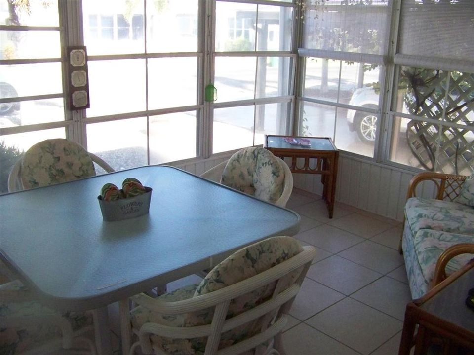 На продажу: $127,000 (2 спален, 2 ванн, 1064 Квадратных фут)