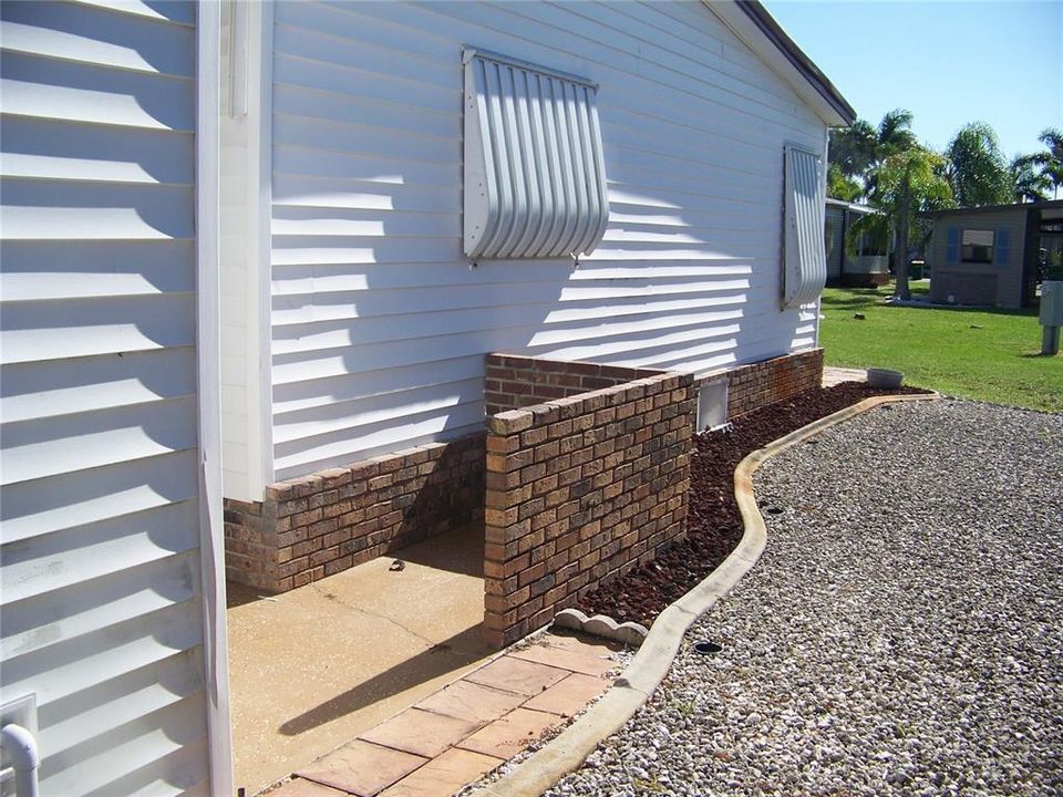 На продажу: $127,000 (2 спален, 2 ванн, 1064 Квадратных фут)