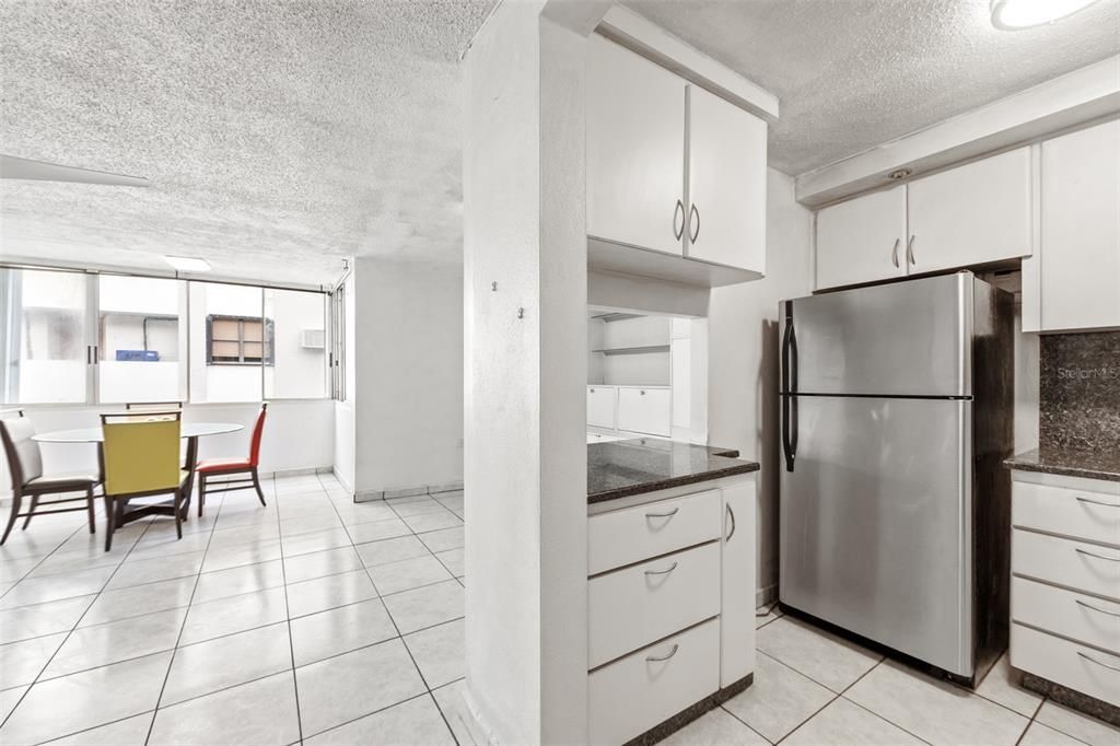 На продажу: $375,000 (1 спален, 1 ванн, 739 Квадратных фут)