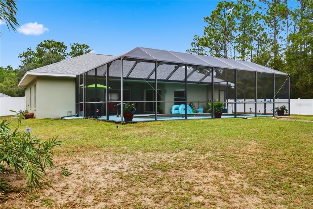 合同活跃: $325,000 (3 贝兹, 2 浴室, 1631 平方英尺)