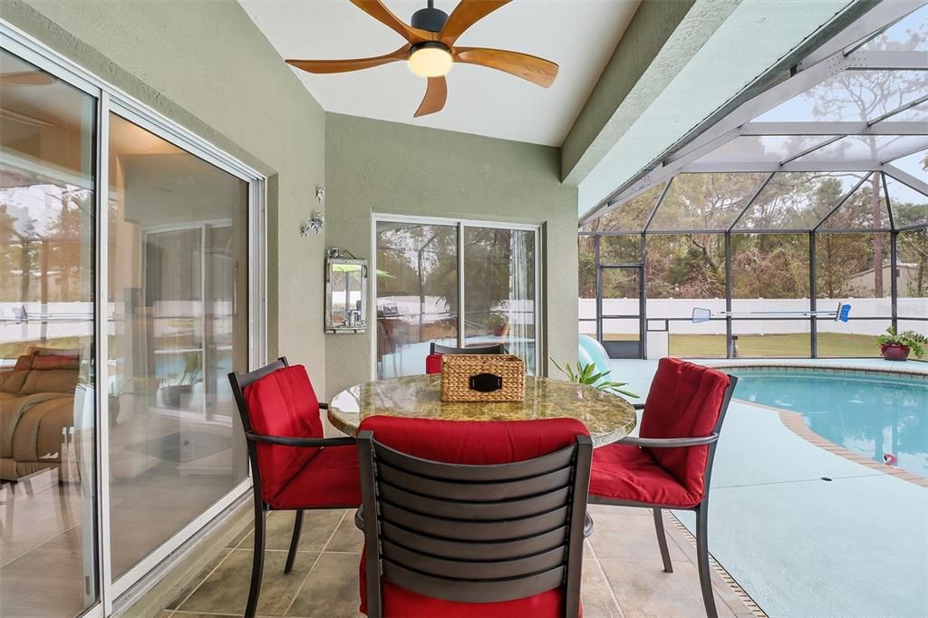 合同活跃: $325,000 (3 贝兹, 2 浴室, 1631 平方英尺)