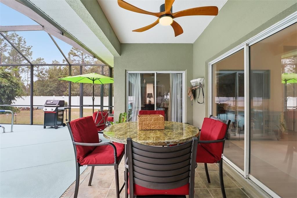 合同活跃: $325,000 (3 贝兹, 2 浴室, 1631 平方英尺)