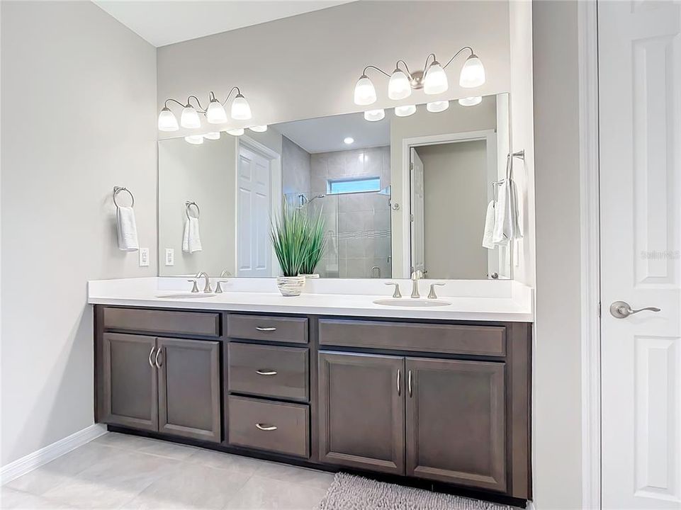 For Sale: $600,000 (3 beds, 2 baths, 1796 Square Feet)