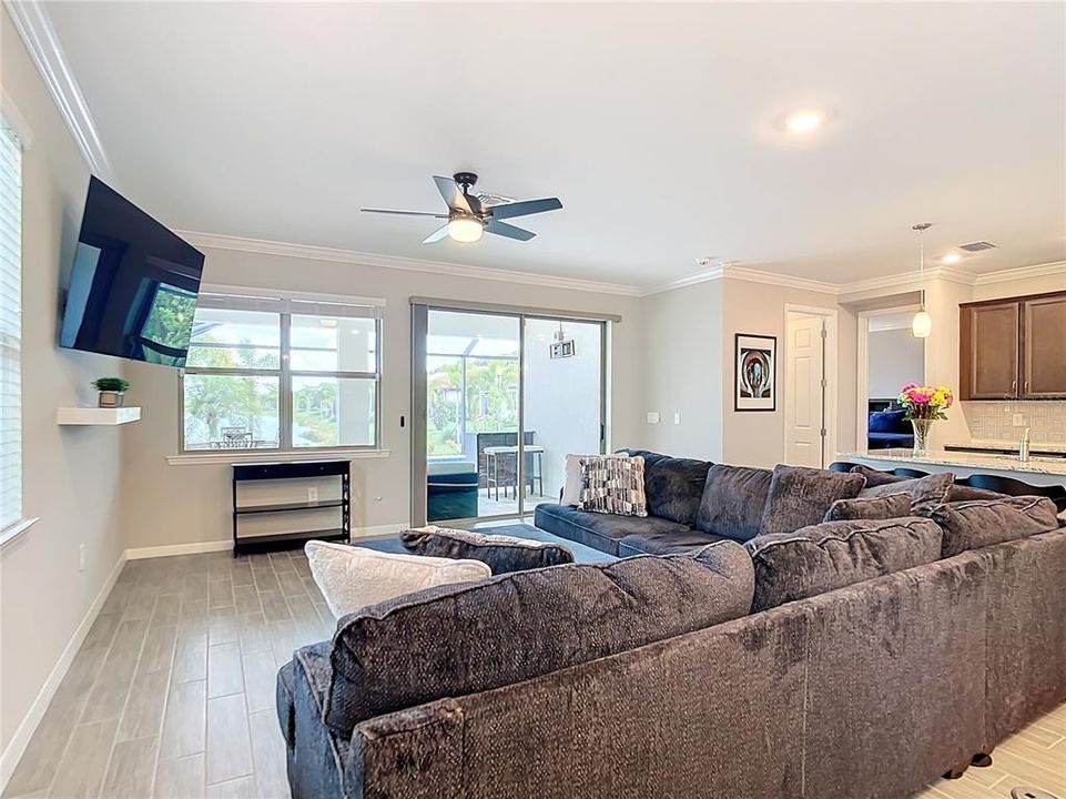 For Sale: $600,000 (3 beds, 2 baths, 1796 Square Feet)