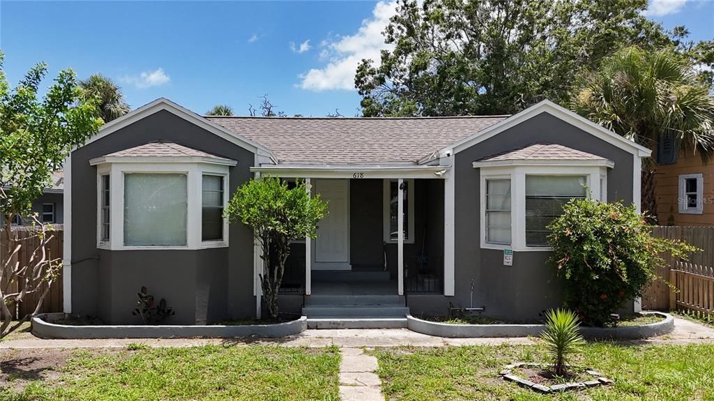 出租: $1,300 (1 贝兹, 1 浴室, 700 平方英尺)