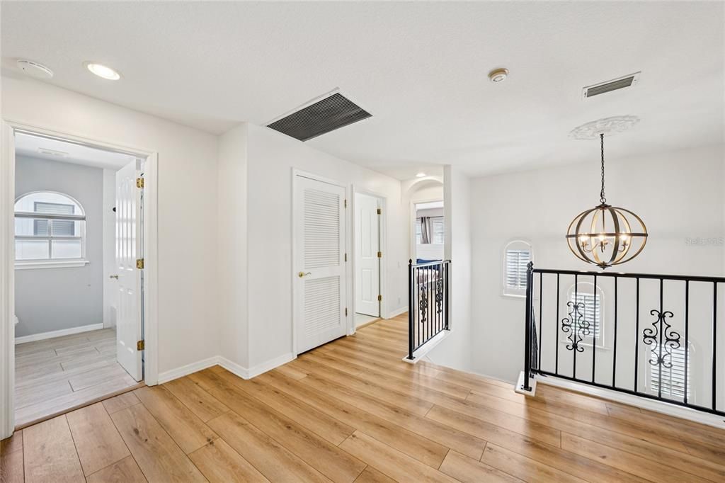 На продажу: $1,439,000 (4 спален, 2 ванн, 3008 Квадратных фут)