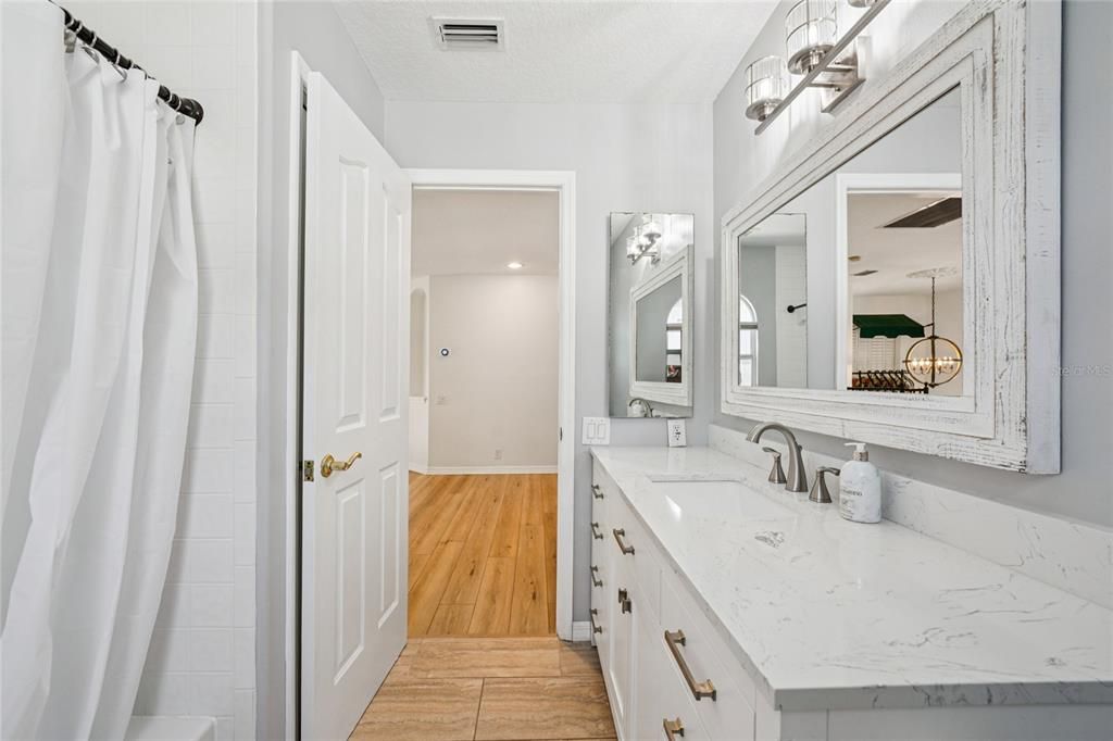 На продажу: $1,439,000 (4 спален, 2 ванн, 3008 Квадратных фут)