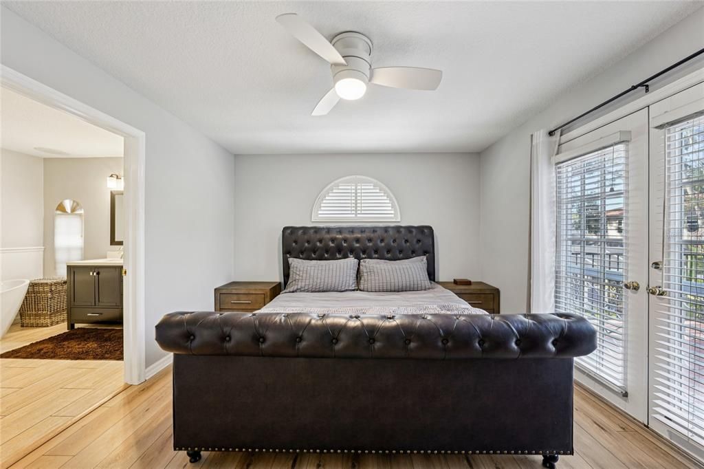 На продажу: $1,439,000 (4 спален, 2 ванн, 3008 Квадратных фут)