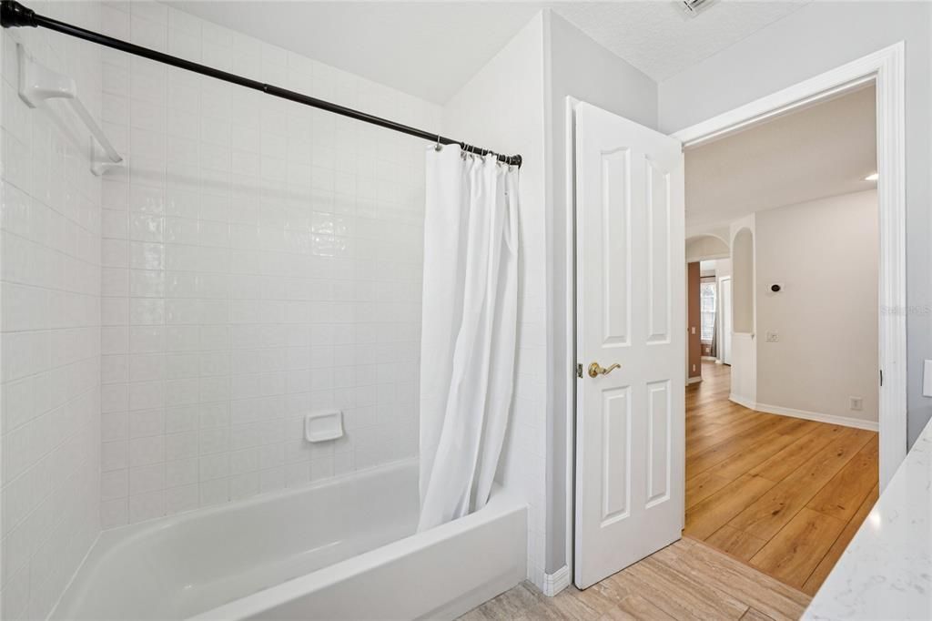 На продажу: $1,439,000 (4 спален, 2 ванн, 3008 Квадратных фут)