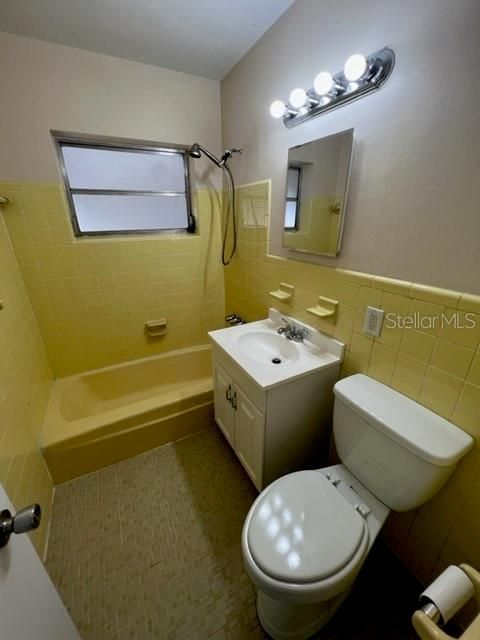 For Rent: $1,725 (3 beds, 2 baths, 1247 Square Feet)