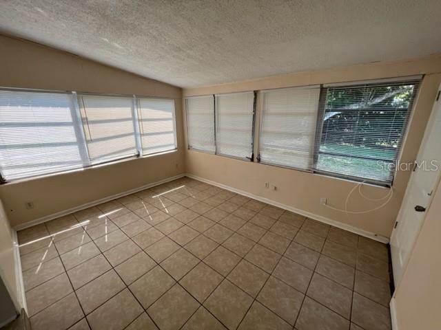 For Rent: $1,725 (3 beds, 2 baths, 1247 Square Feet)