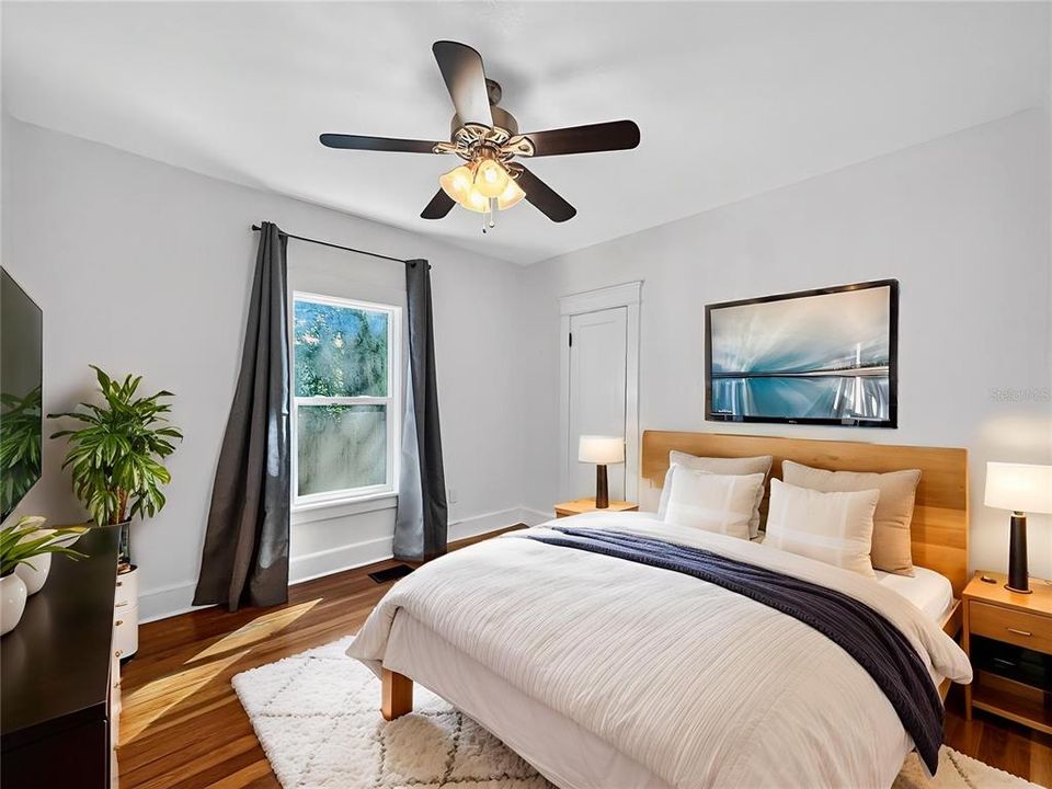 For Rent: $2,500 (3 beds, 2 baths, 1821 Square Feet)